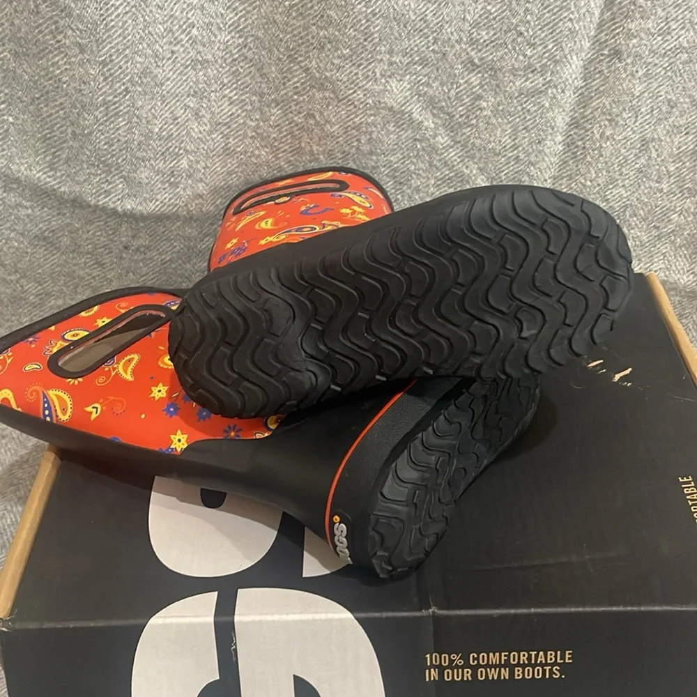 Bogs brand new